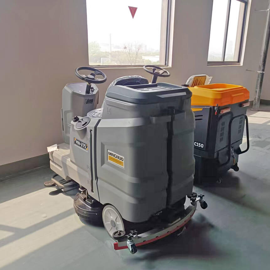 江陰金童石化裝備有限公司MN-V75駕駛式洗地機(jī)